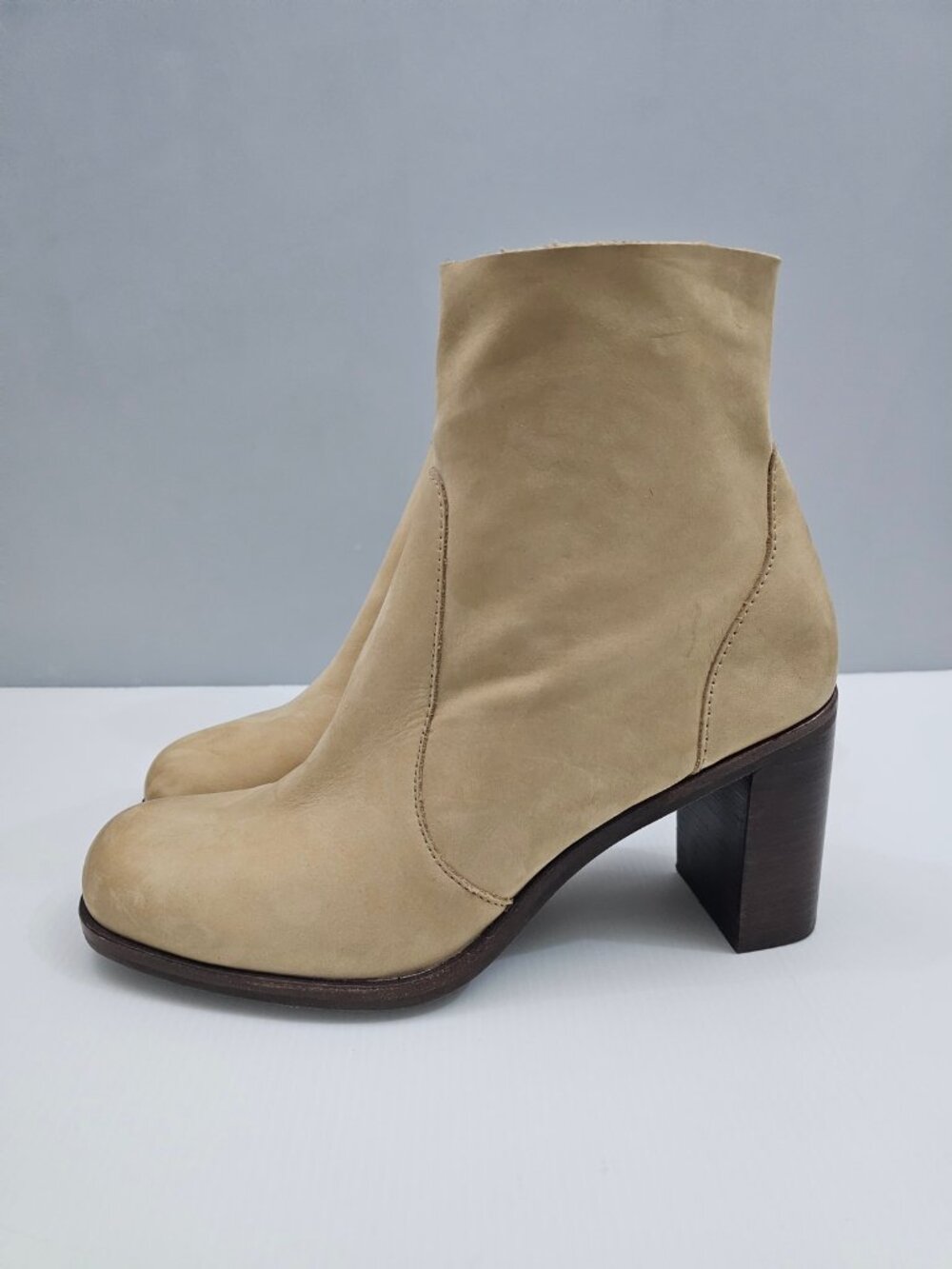 Sofft Santee Block Heel Ankle Boot Womens 11 Warm Beige Leather Square Toe